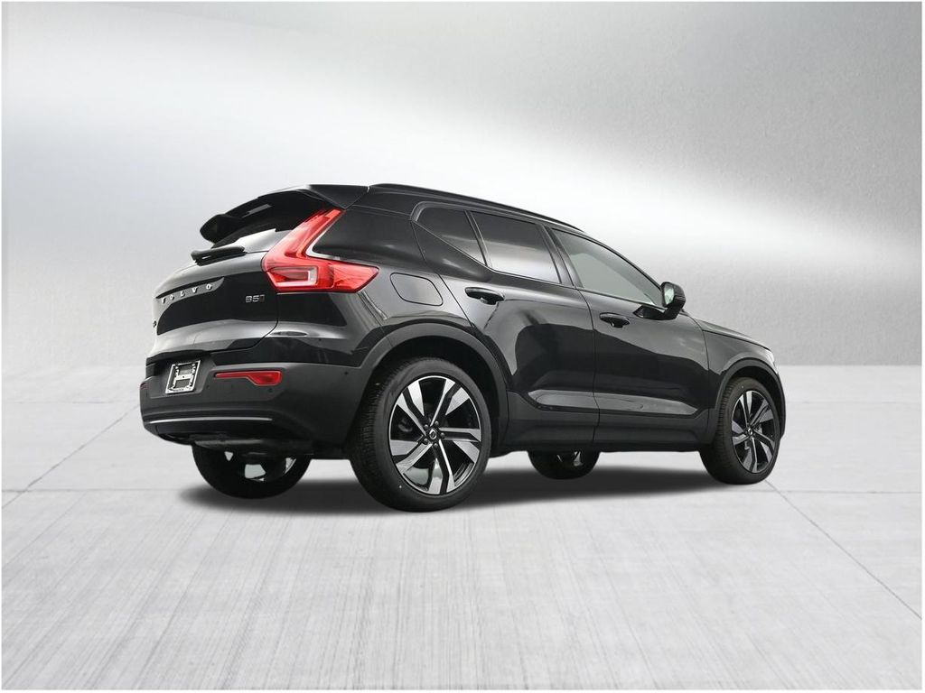 2026 Volvo XC40 Ultra - Photo 25
