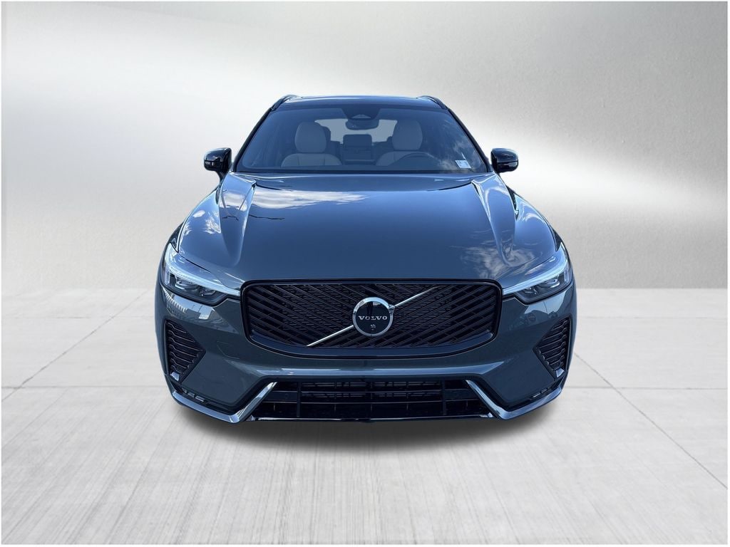 New 2026 Volvo XC60 B5 Plus SUV