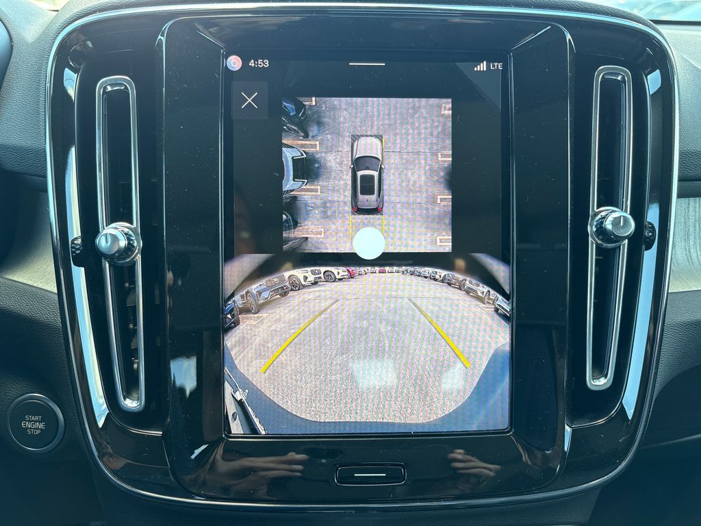 2026 Volvo XC40 Ultra - Photo 9