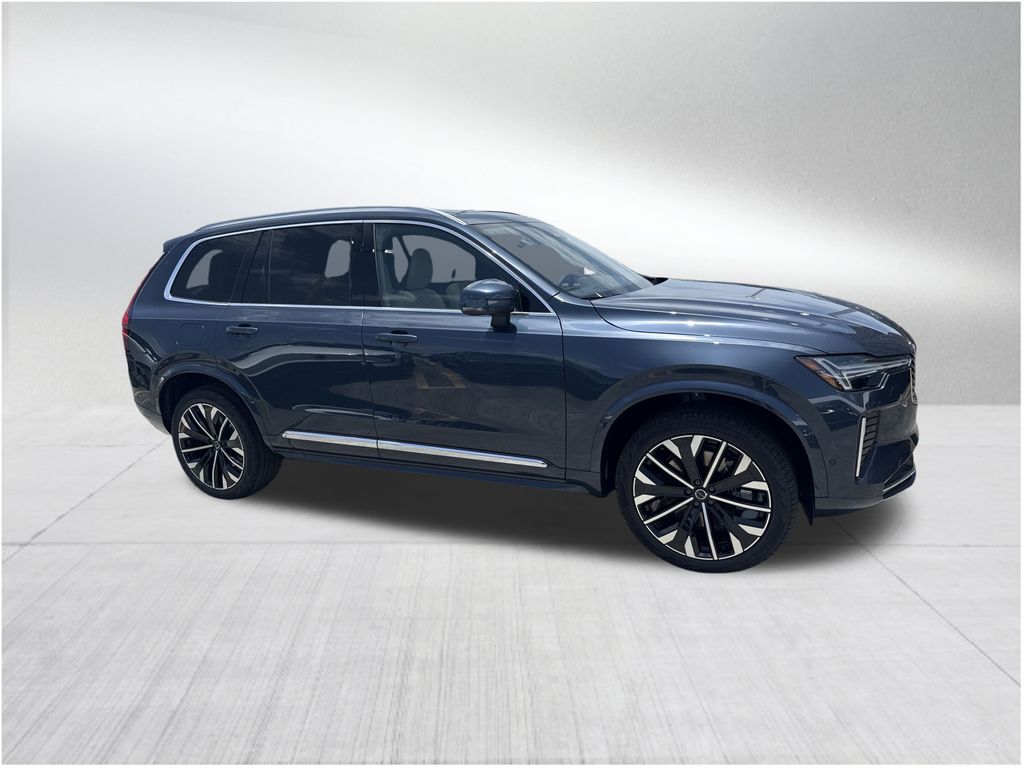 2026 Volvo XC90 T8 Plus photo 3