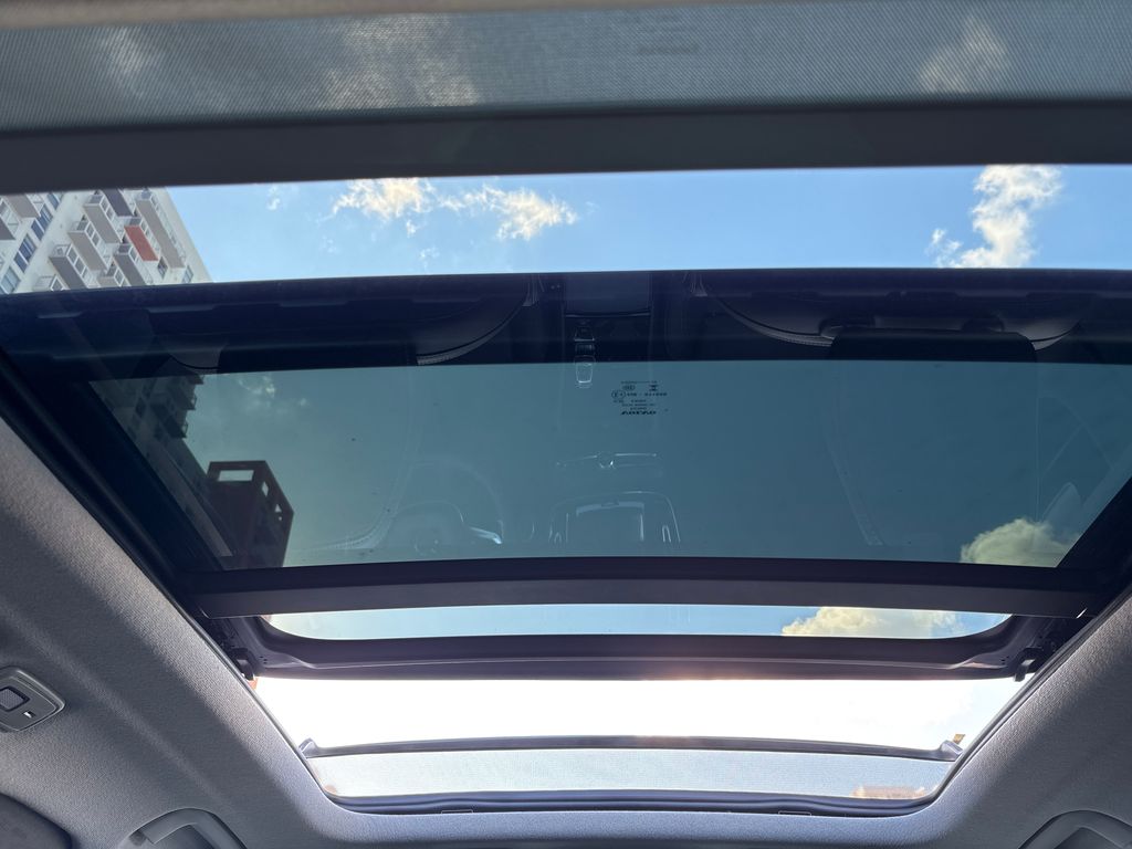 2026 Volvo XC40 Ultra - Photo 16