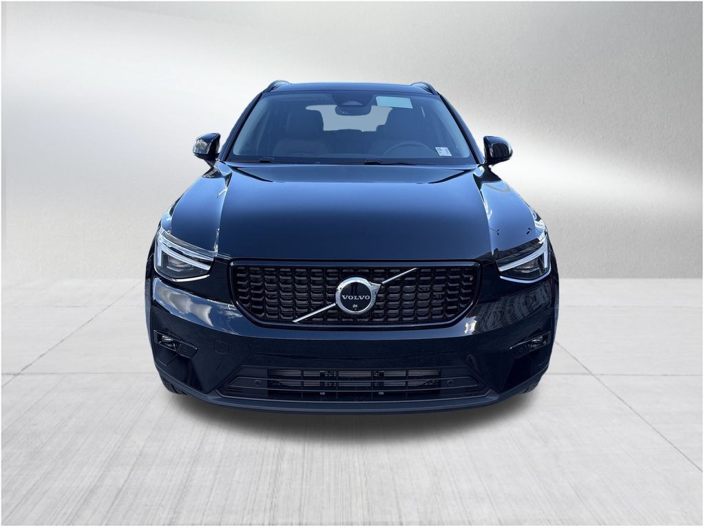 New 2026 Volvo XC40 B5 Ultra SUV