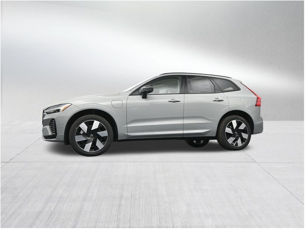 2025 Volvo XC60 Plus - Photo 22