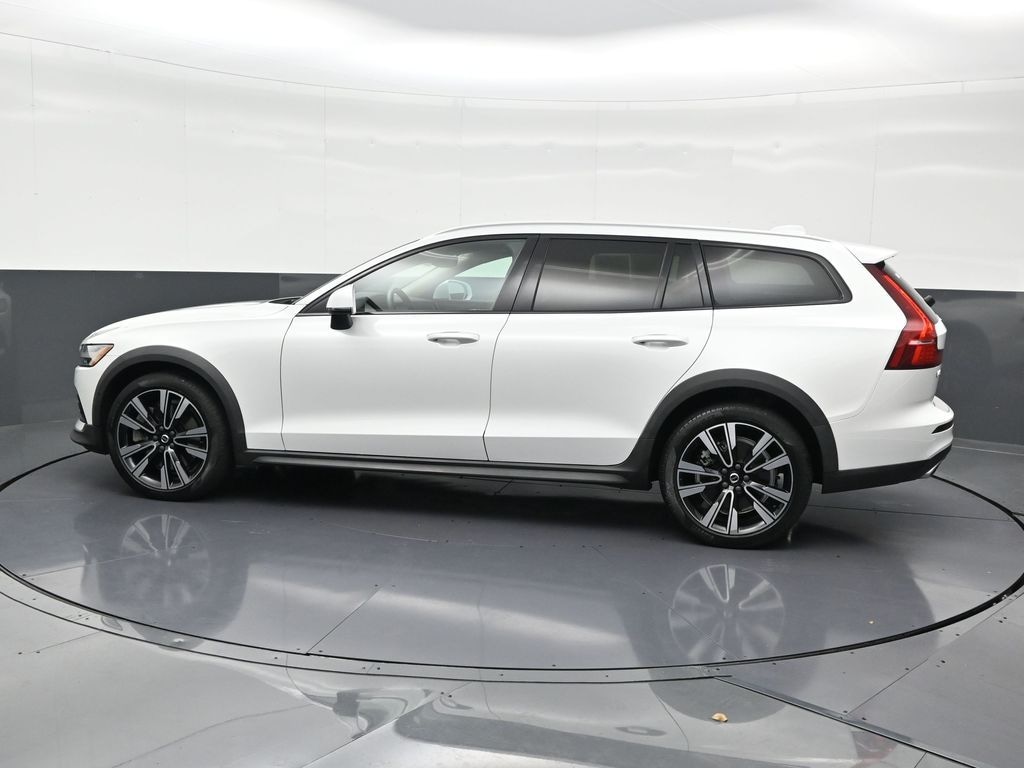 Certified 2022 Volvo V60 Cross Country T5 AWD Wagon