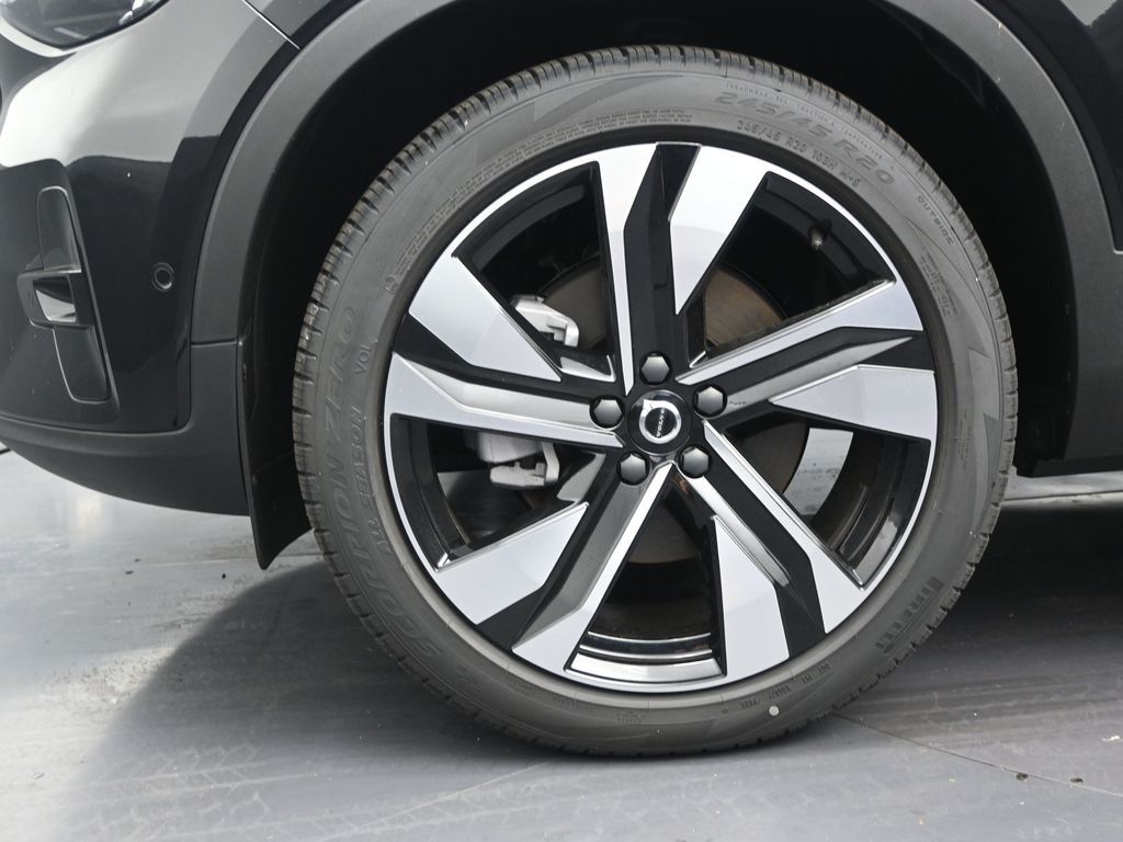 2026 Volvo XC40 Ultra - Photo 9
