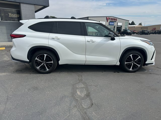 2021 Toyota Highlander XSE photo 2