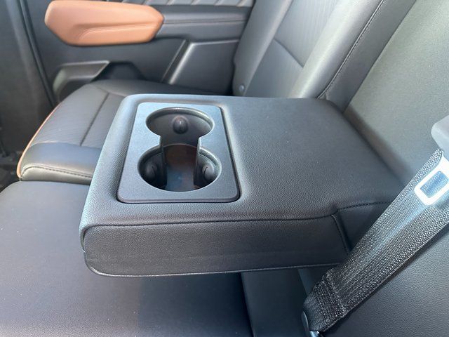 2025 GMC Canyon AT4 - Photo 18