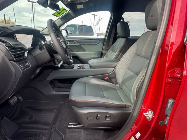 2025 GMC Acadia AT4 - Photo 17