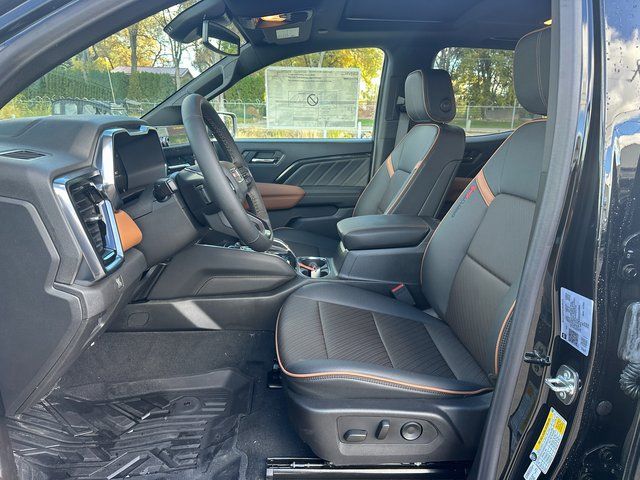 2025 GMC Canyon AT4 - Photo 15