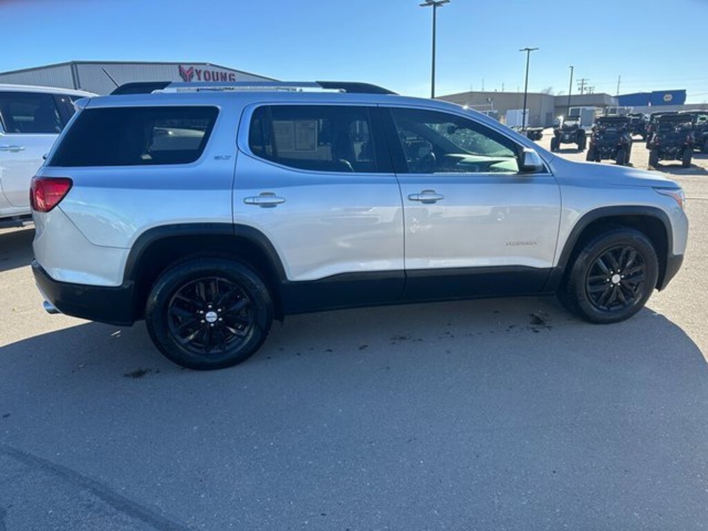 Used 2017 GMC Acadia SLT SUV