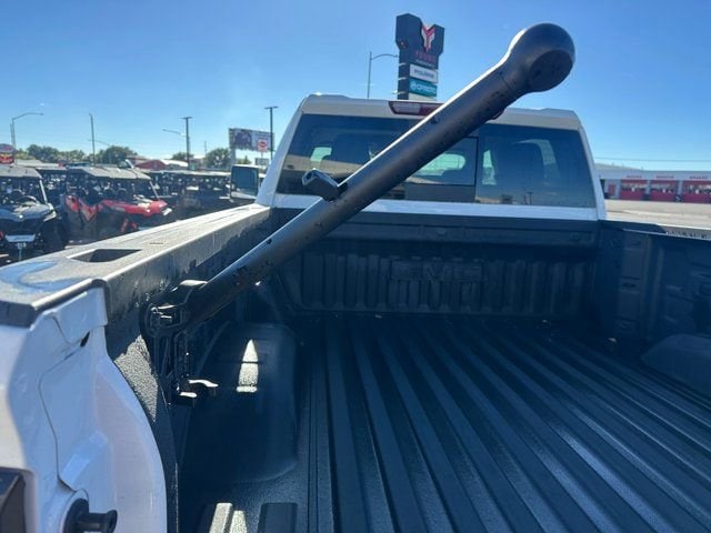 2025 GMC Sierra 2500HD SLT - Photo 14
