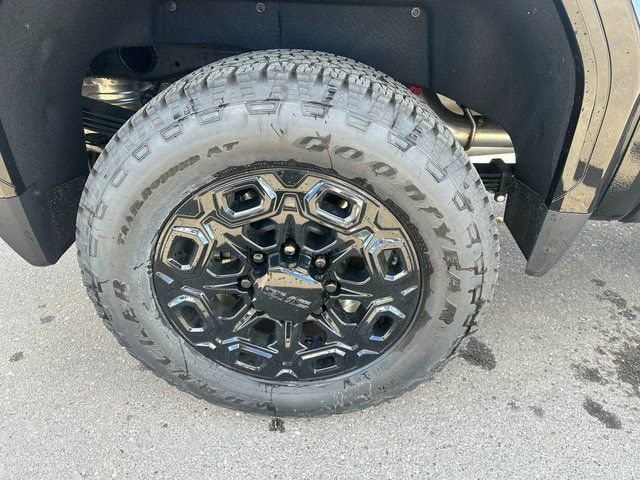 2025 GMC Sierra 2500HD Denali - Photo 10