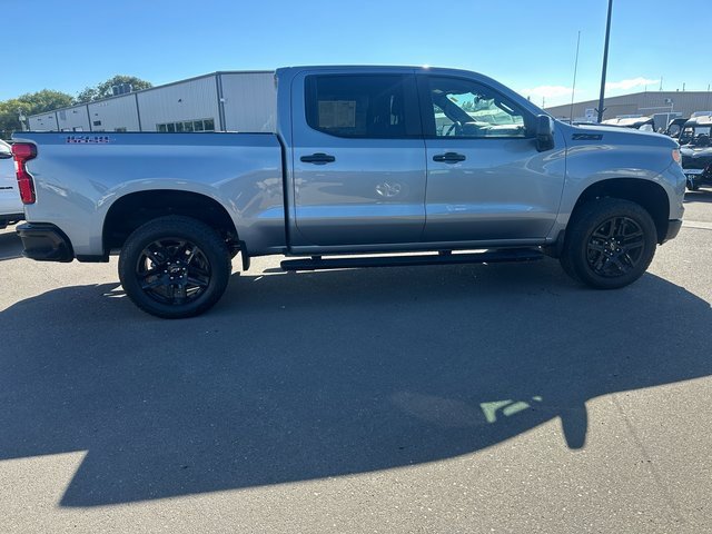 2025 Chevrolet Silverado 1500 LT Trail Boss photo 2