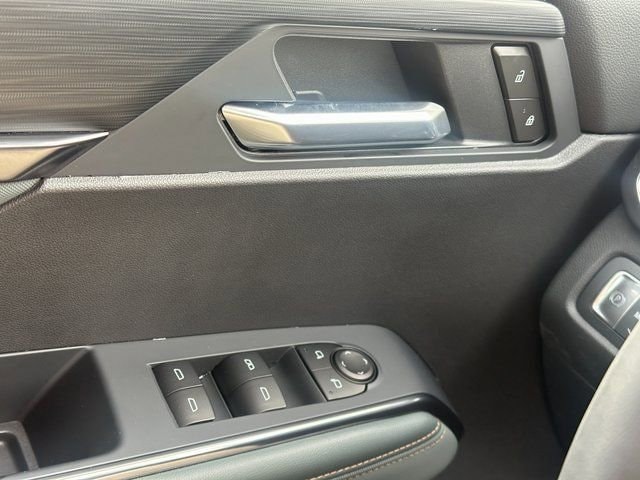 2025 GMC Acadia AT4 - Photo 31