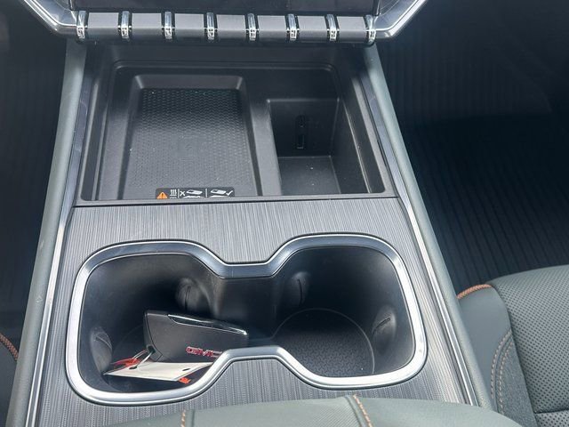 2025 GMC Acadia AT4 - Photo 29