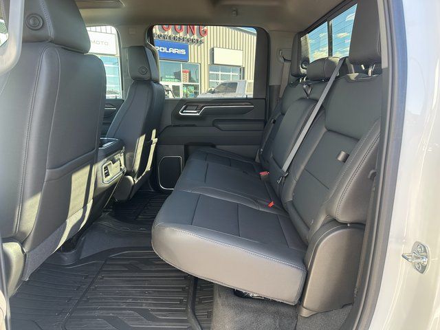 2025 GMC Sierra 2500HD SLT - Photo 18