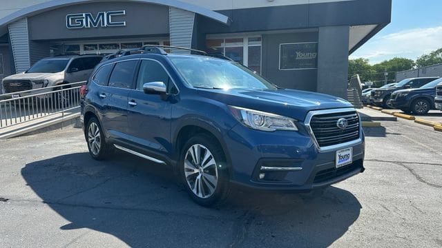 2022 Subaru Ascent Touring's photo