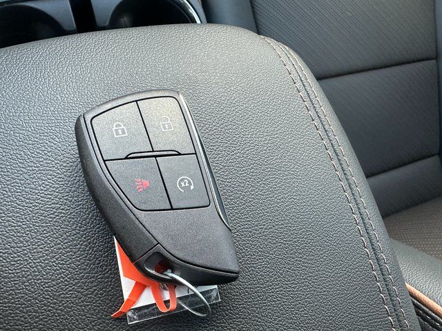 2025 GMC Canyon AT4 - Photo 38