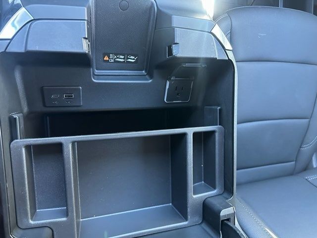 2025 GMC Sierra 2500HD SLT - Photo 32