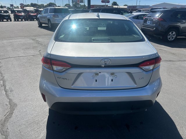 2024 Toyota Corolla LE photo 4