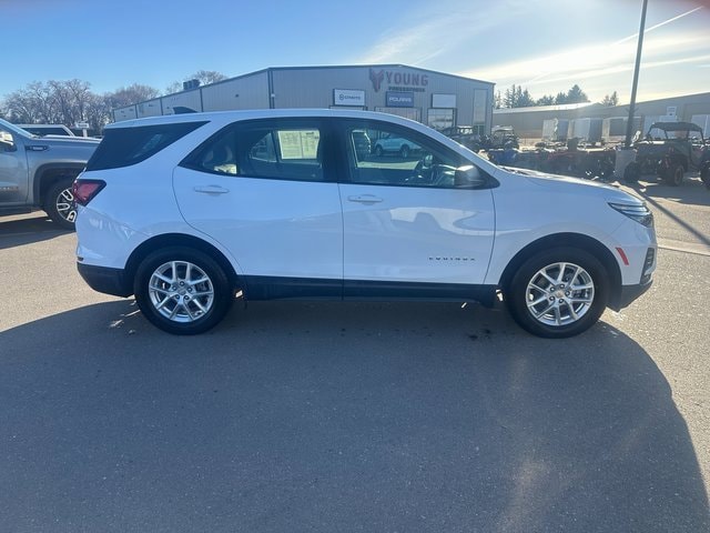 Used 2022 Chevrolet Equinox LS with VIN 2GNAX5EV9N6104042 for sale in Burley, ID