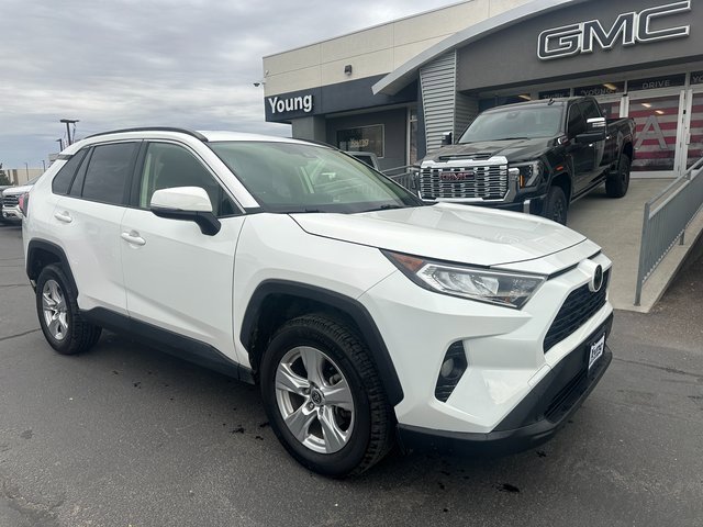 2020 Toyota RAV4 XLE