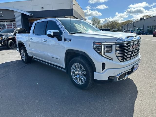 2023 GMC Sierra 4WD Crew Cab Short Box Denali's photo