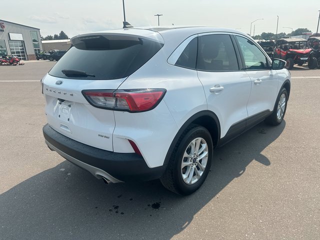 2021 Ford Escape SE photo 3