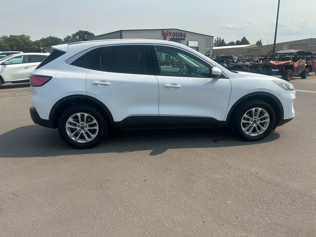 2021 Ford Escape SE photo 2