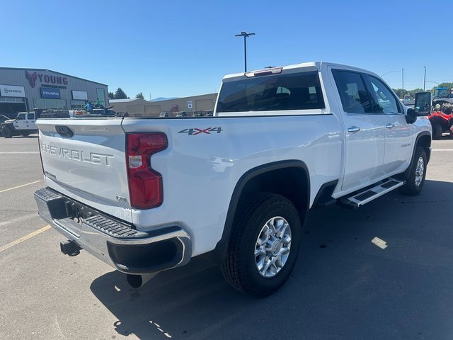 2024 Chevrolet Silverado 2500HD LTZ photo 3