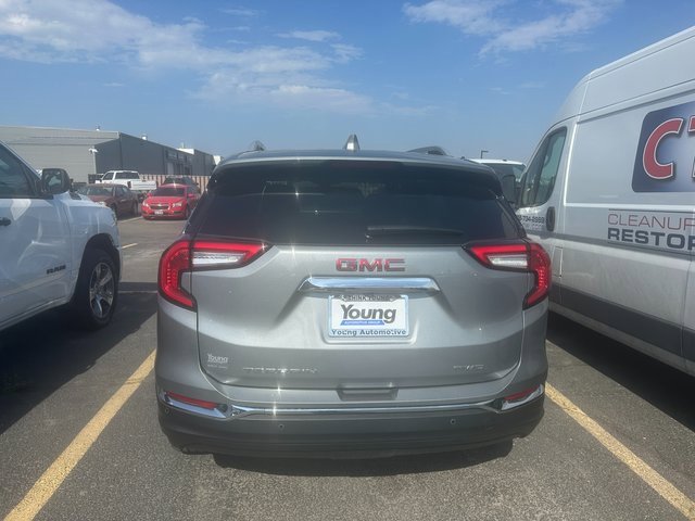 2024 Gmc Terrain SLT photo 3