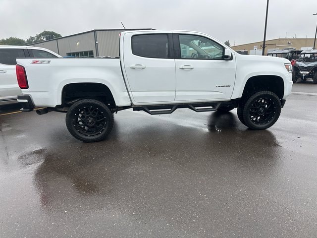 2017 Chevrolet Colorado Z71 photo 2