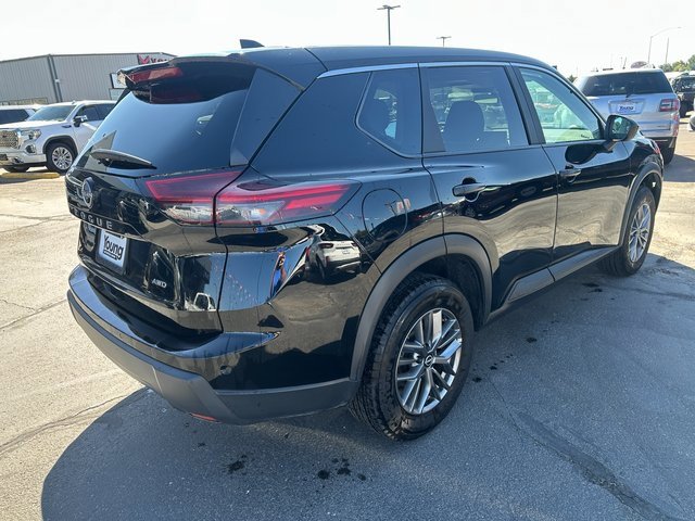 2024 Nissan Rogue S photo 3