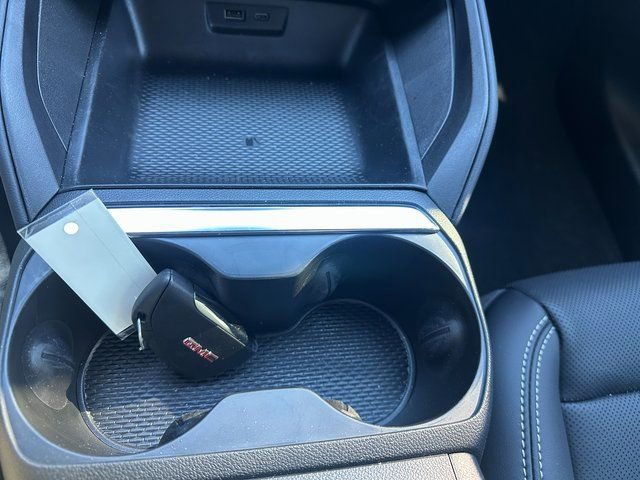 2025 GMC Terrain Elevation - Photo 29