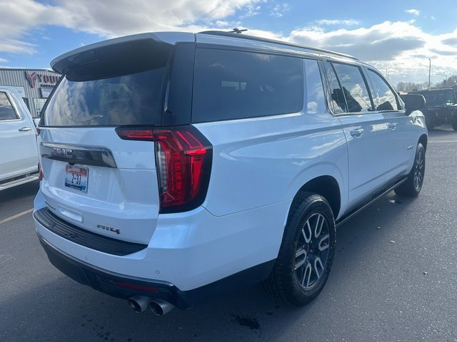 2023 Gmc Yukon XL AT4 photo 3