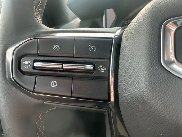 2025 GMC Acadia AT4 - Photo 36