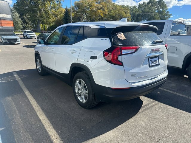2024 Gmc Terrain SLE photo 2