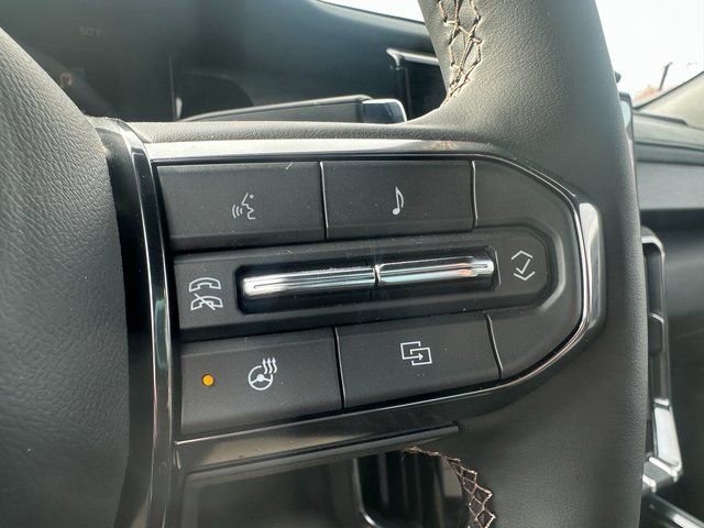 2025 GMC Acadia AT4 - Photo 37