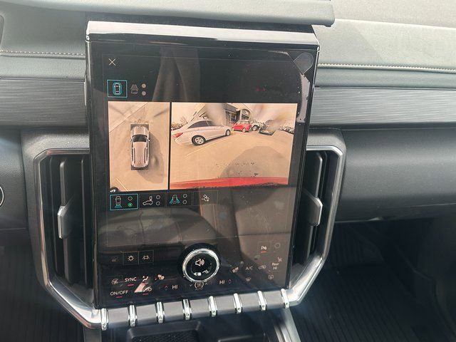 2025 GMC Acadia AT4 - Photo 28