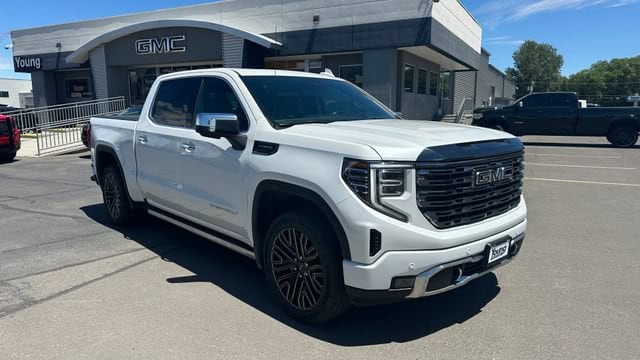 2022 GMC Sierra 4WD Crew Cab Short Box Denali Ultimate's photo