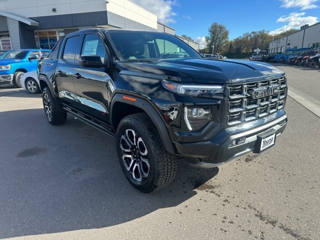 New 2025 GMC Canyon AT4 Truck