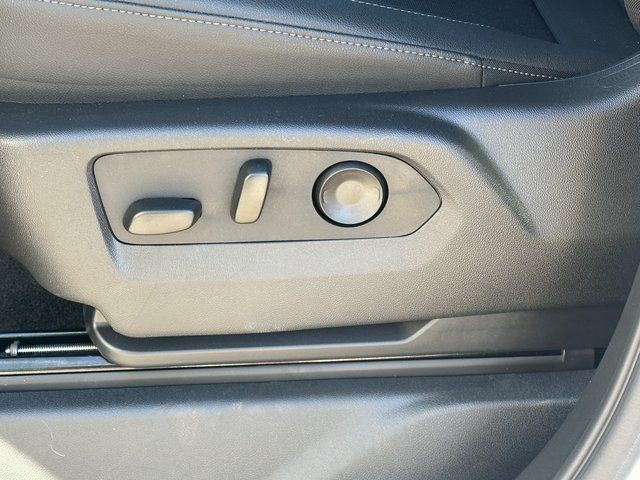 2025 GMC Sierra 2500HD SLT - Photo 17