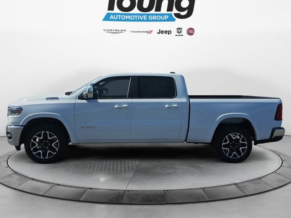 New 2026 Ram 1500 LARAMIE CREW CAB 4X4 6'4 BOX Pickup