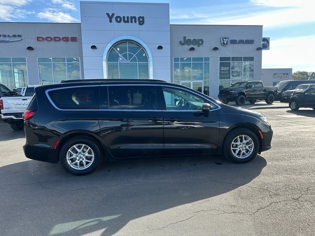 Used 2022 Chrysler Pacifica Touring L with VIN 2C4RC1BG0NR139105 for sale in Burley, ID