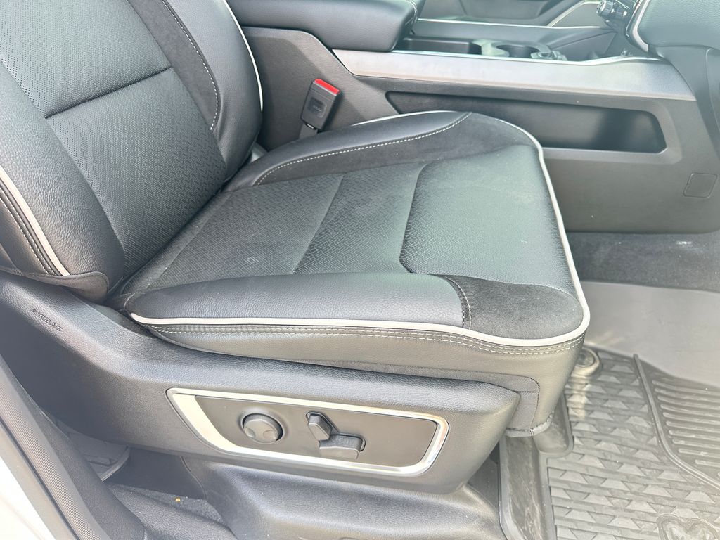 2026 RAM 1500 Laramie - Photo 30