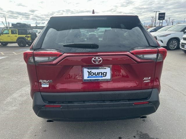 2024 Toyota RAV4 XLE Premium photo 4