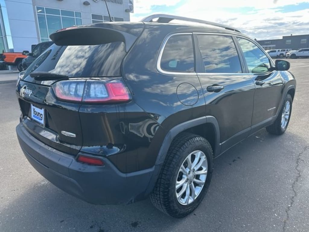Used 2019 Jeep Cherokee Latitude 4x4 SUV