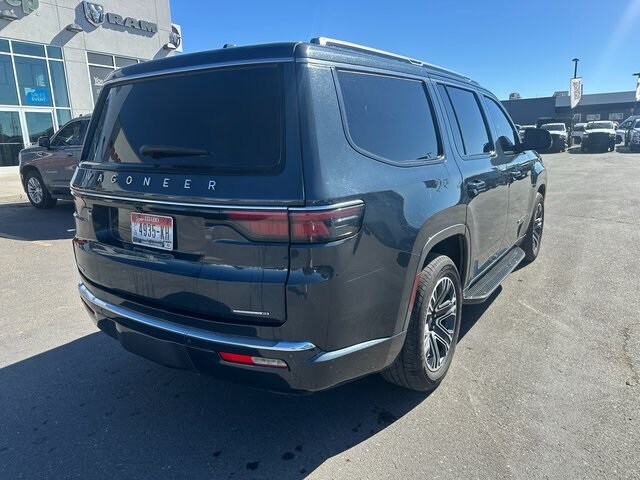 2022 Jeep Wagoneer Series III photo 3