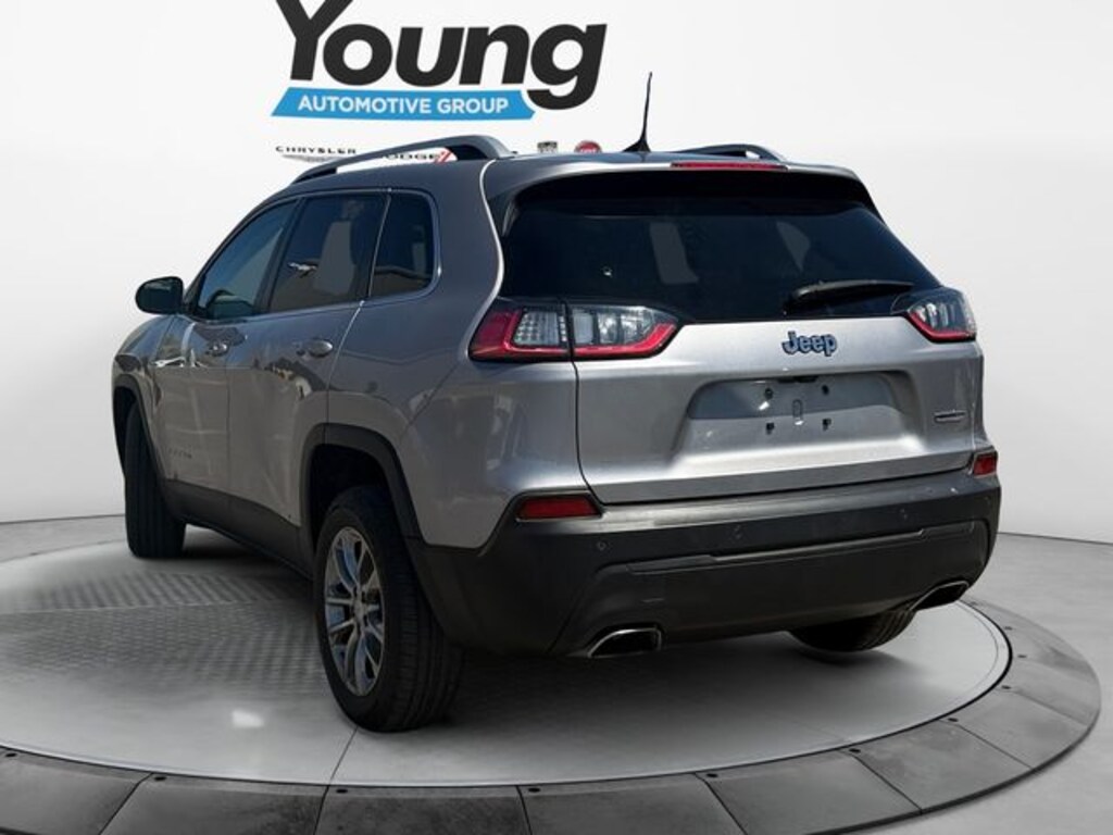 Used 2019 Jeep Cherokee Latitude Plus FWD SUV