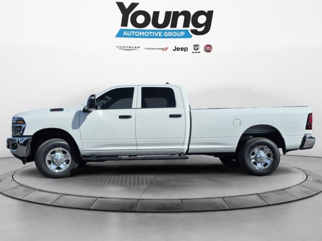 New 2026 Ram 2500 TRADESMAN CREW CAB 4X4 8' BOX Pickup